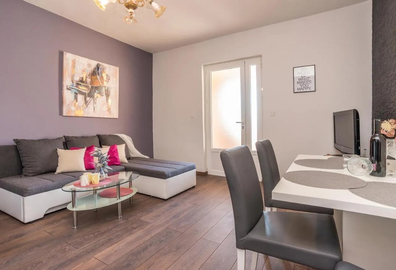 Apartments Amaris Biograd Na Moru 0*,