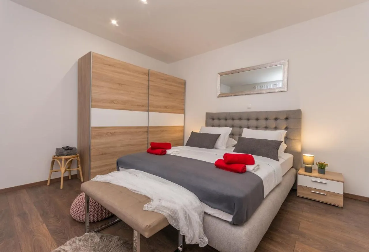 Apartments Amaris Biograd Na Moru 0*,